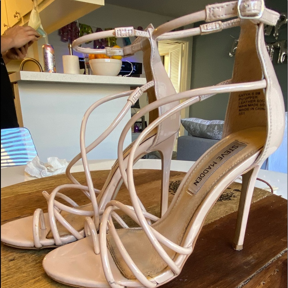 STEVE MADDEN Sandel Heals